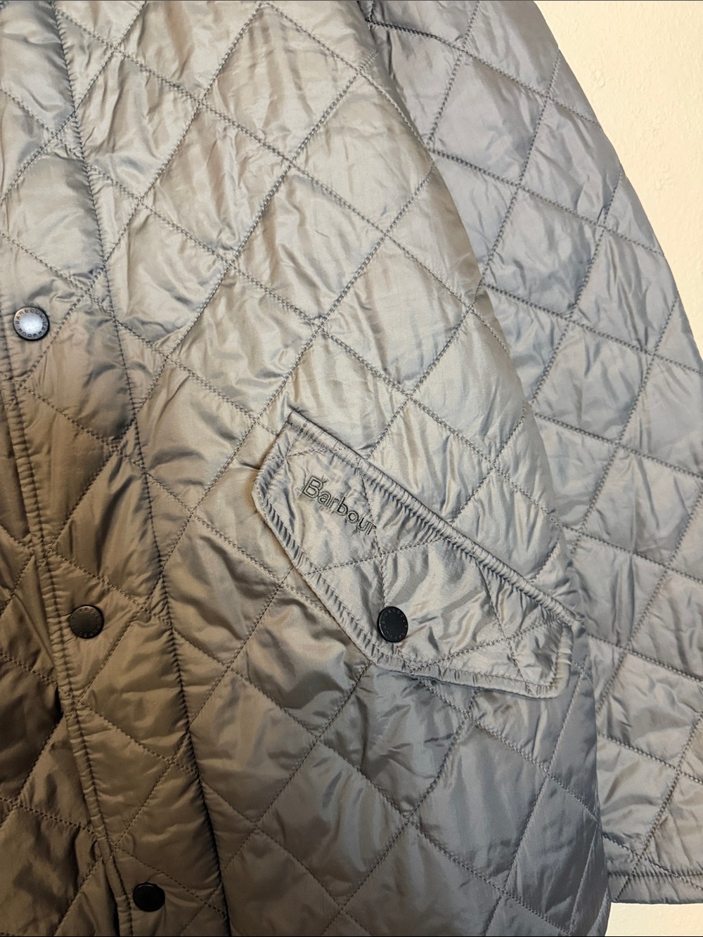 Barbour Flyweight Chelsea Quilted Jacket in Olive Size Medium - Picture 4 of 8